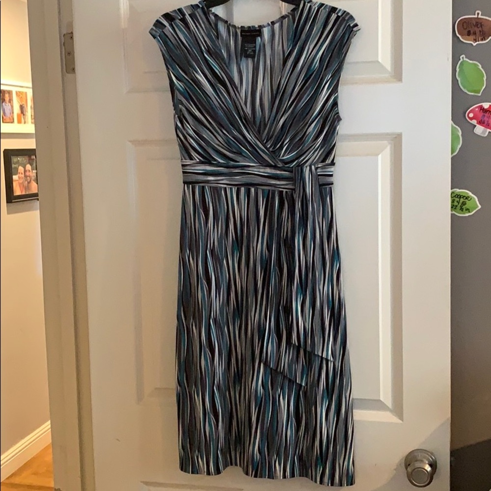 Very flattering dress